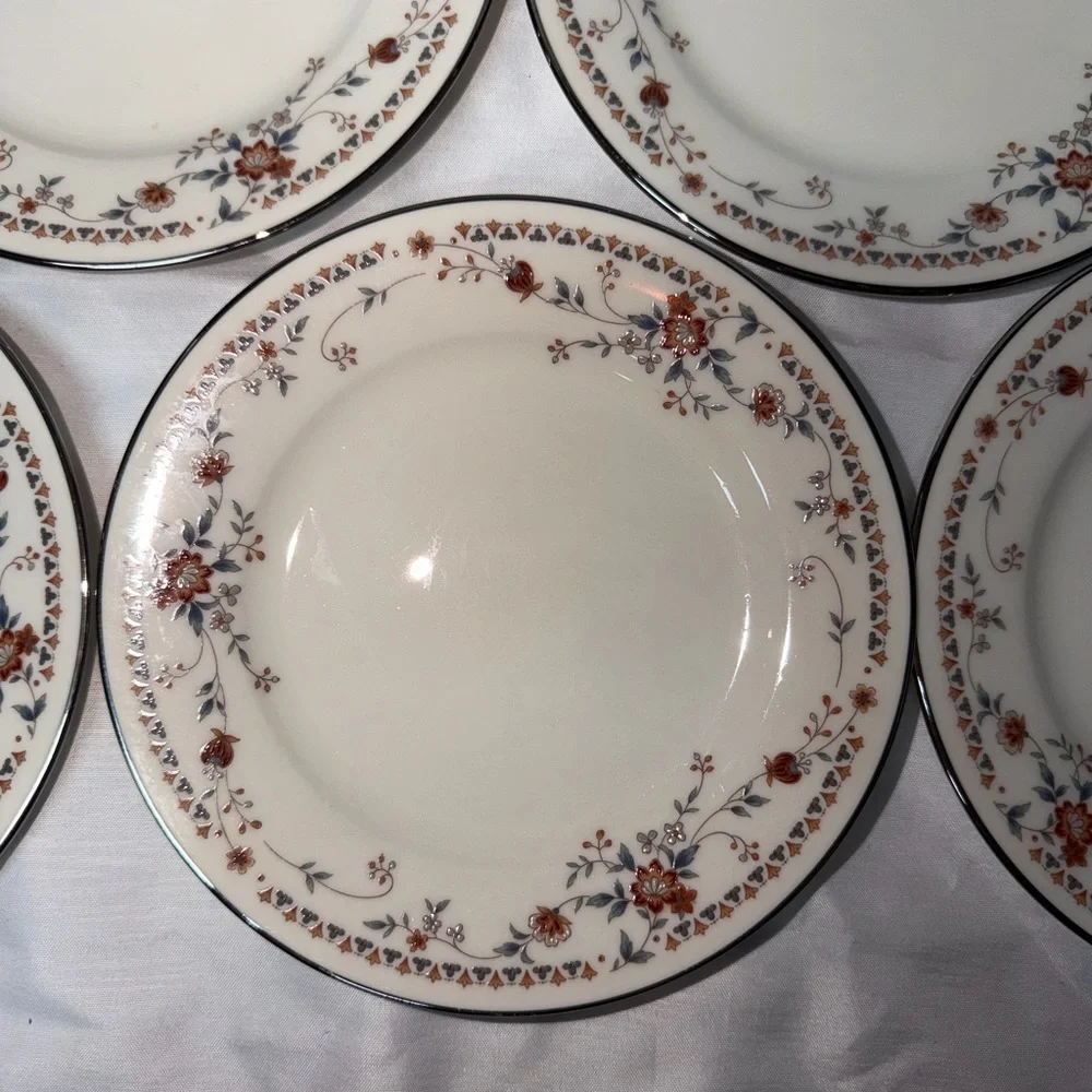 Floral Patterned Appetizer/ Dessert Plates Set